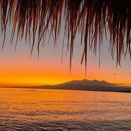 Star Bar And Bungalows Gili Air Exterior foto