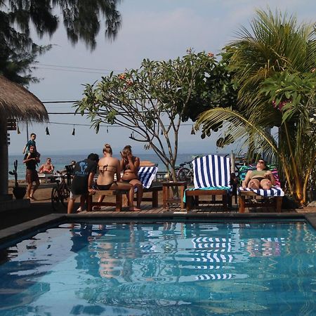 Star Bar And Bungalows Gili Air Exterior foto