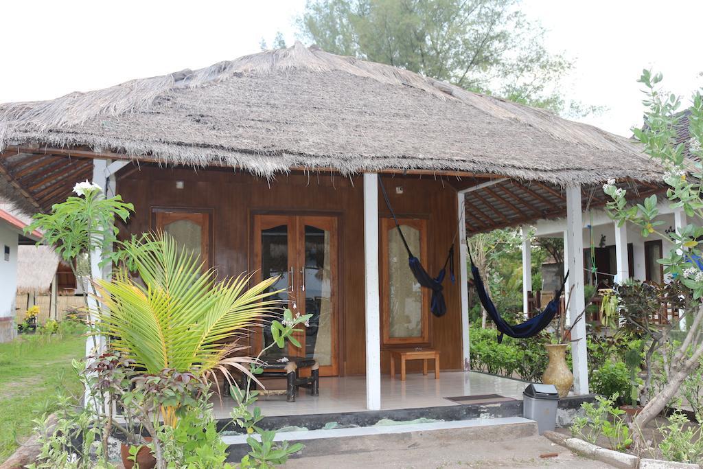 Star Bar And Bungalows Gili Air Quarto foto