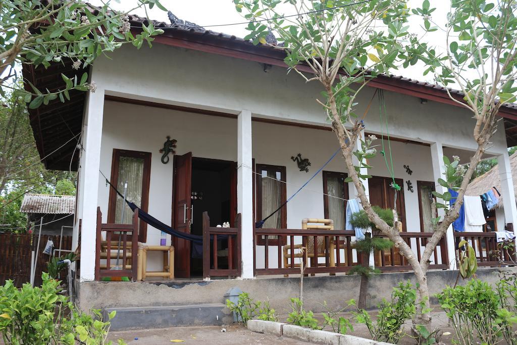 Star Bar And Bungalows Gili Air Quarto foto