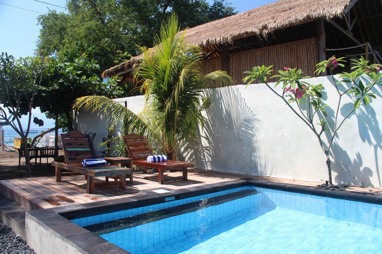 Star Bar And Bungalows Gili Air Exterior foto