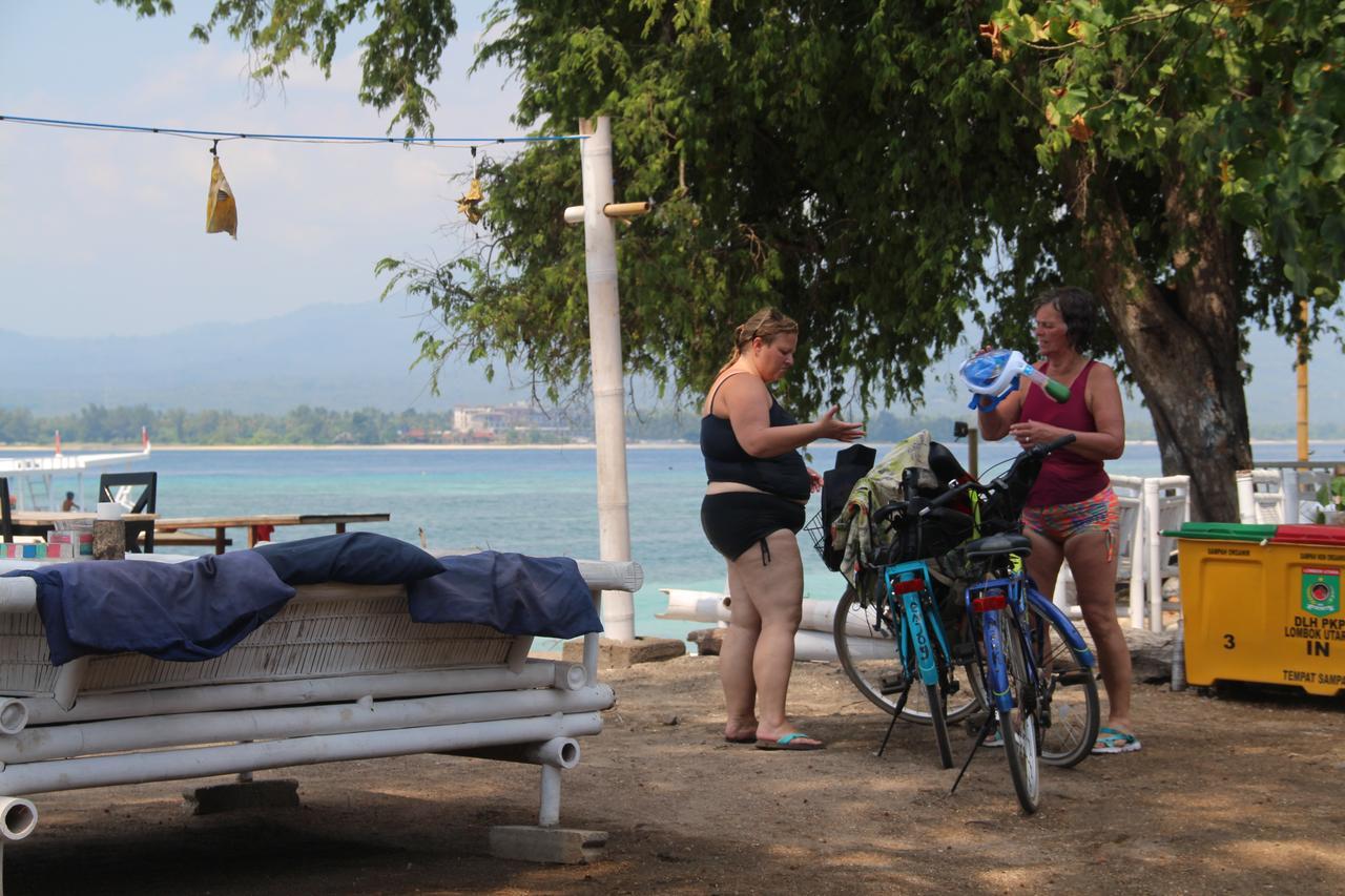 Star Bar And Bungalows Gili Air Exterior foto