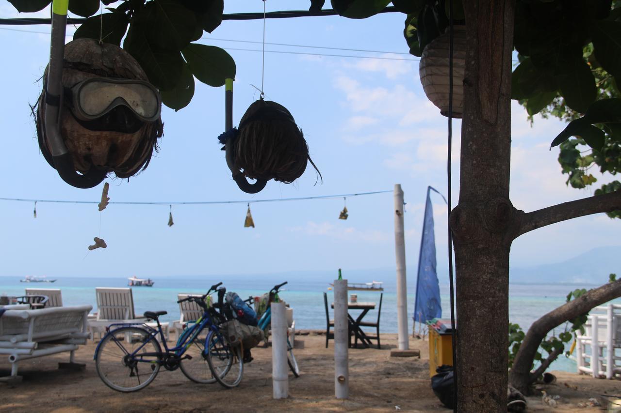 Star Bar And Bungalows Gili Air Exterior foto